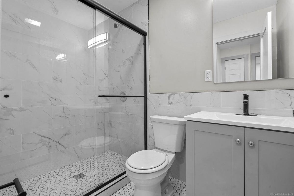 111 Bank St ##3d - Photo 4 of 8