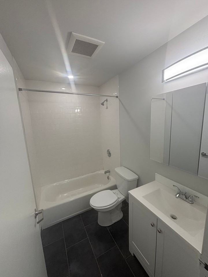 24 Mount Vernon St #205A - Photo 3 of 35