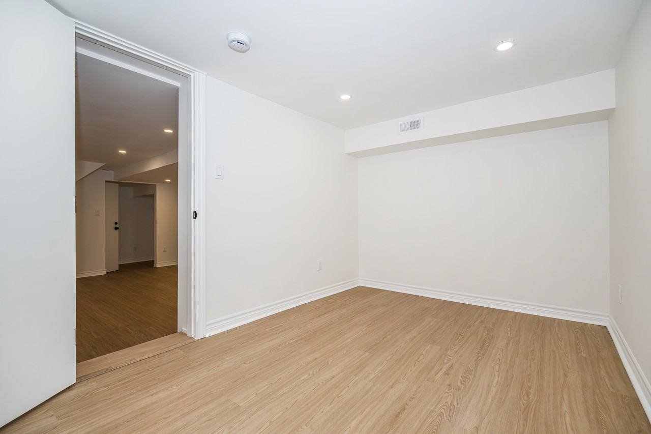 112 Winona Drive - Photo 7 of 11