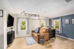 37 Gold Avenue Northwest #4 - Photo 1 of 1