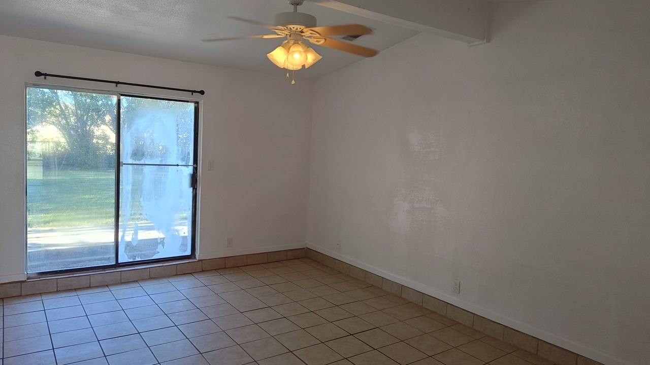 1003 N 4th St #NA - Photo 4 of 22