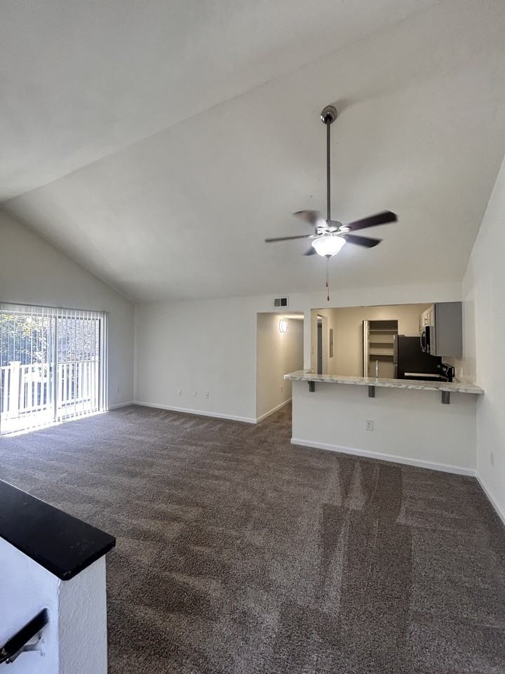 1042 Fords Pointe Circle #1042