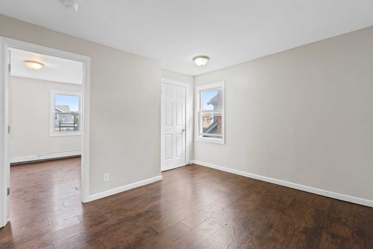 170 Mapes Ave #3 - Photo 3 of 9