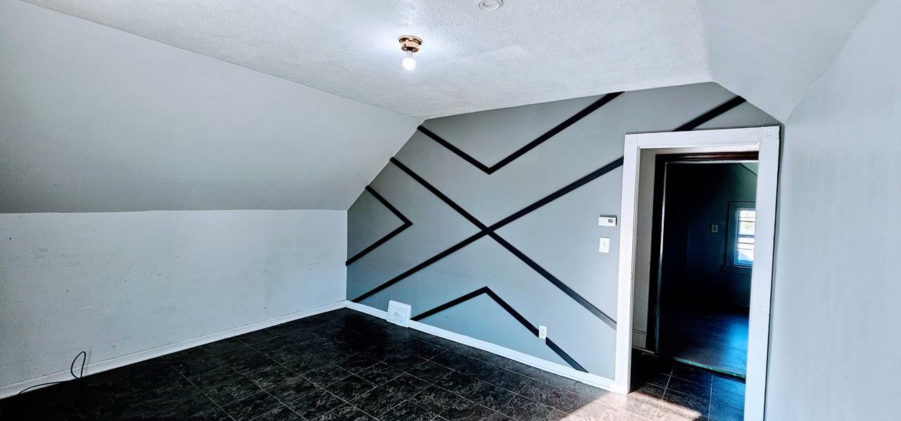 558 Franklin Blvd #2 - Photo 7 of 17