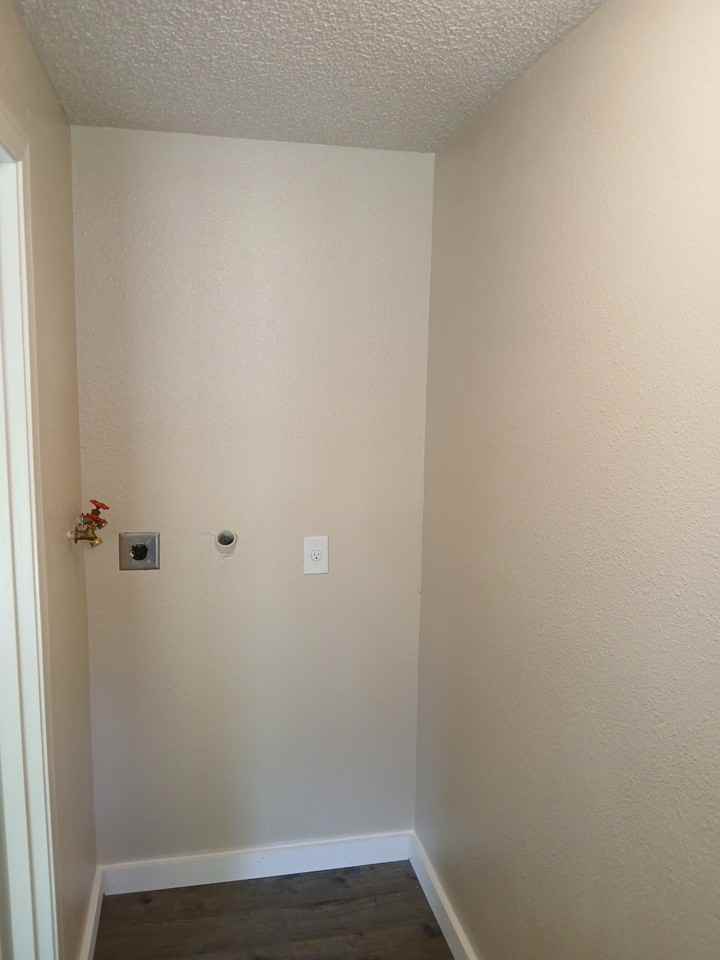 182 Bridge Street #182 - Photo 4 of 17