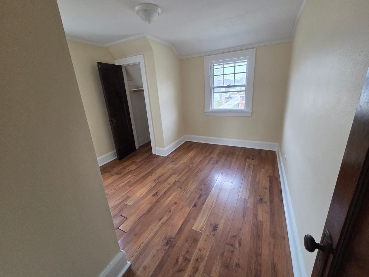 1712 Vernon St - Photo 4 of 8