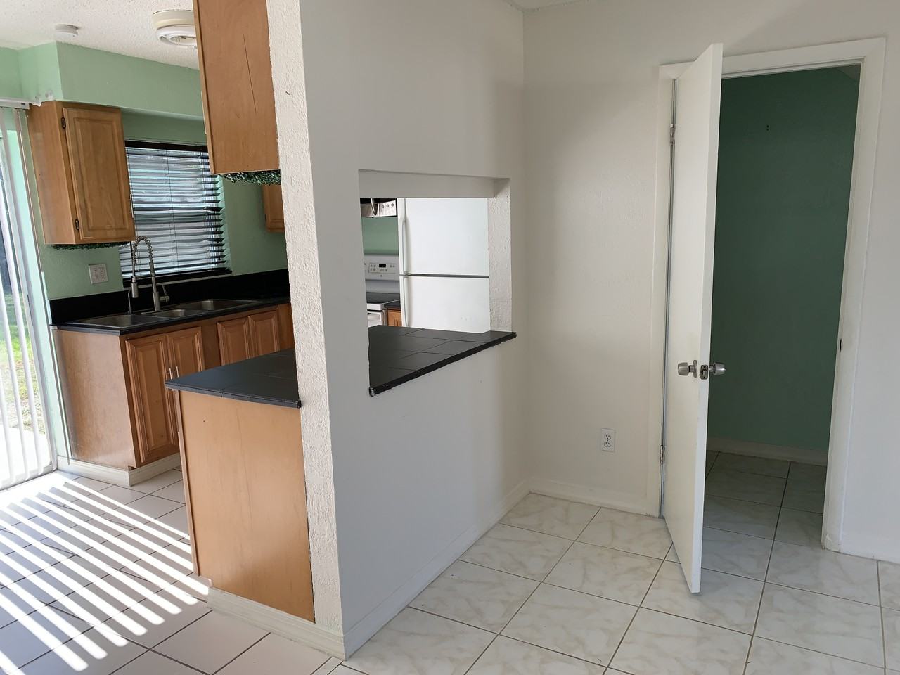 2138 19th Ave Sw #A - Photo 6 of 24