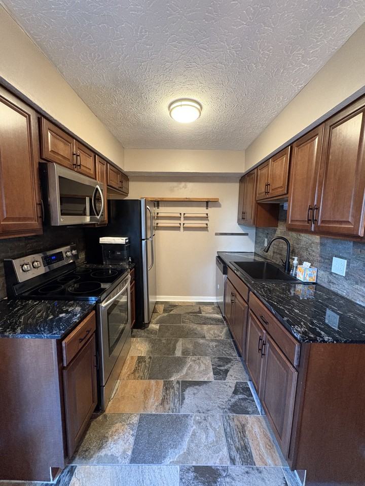 331 Saint Andrews Dr #331 - Photo 6 of 20