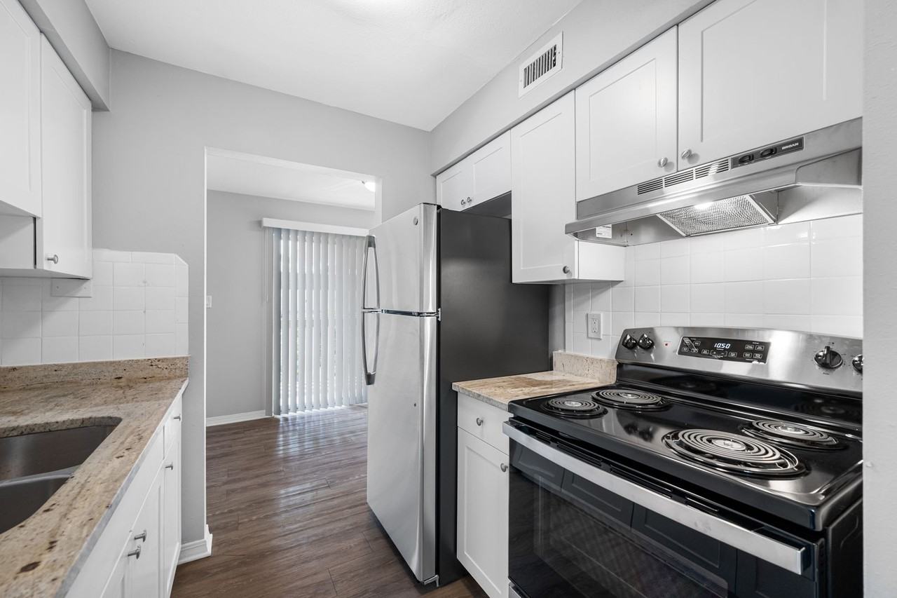 Breezy Palms - Photo 5 of 49