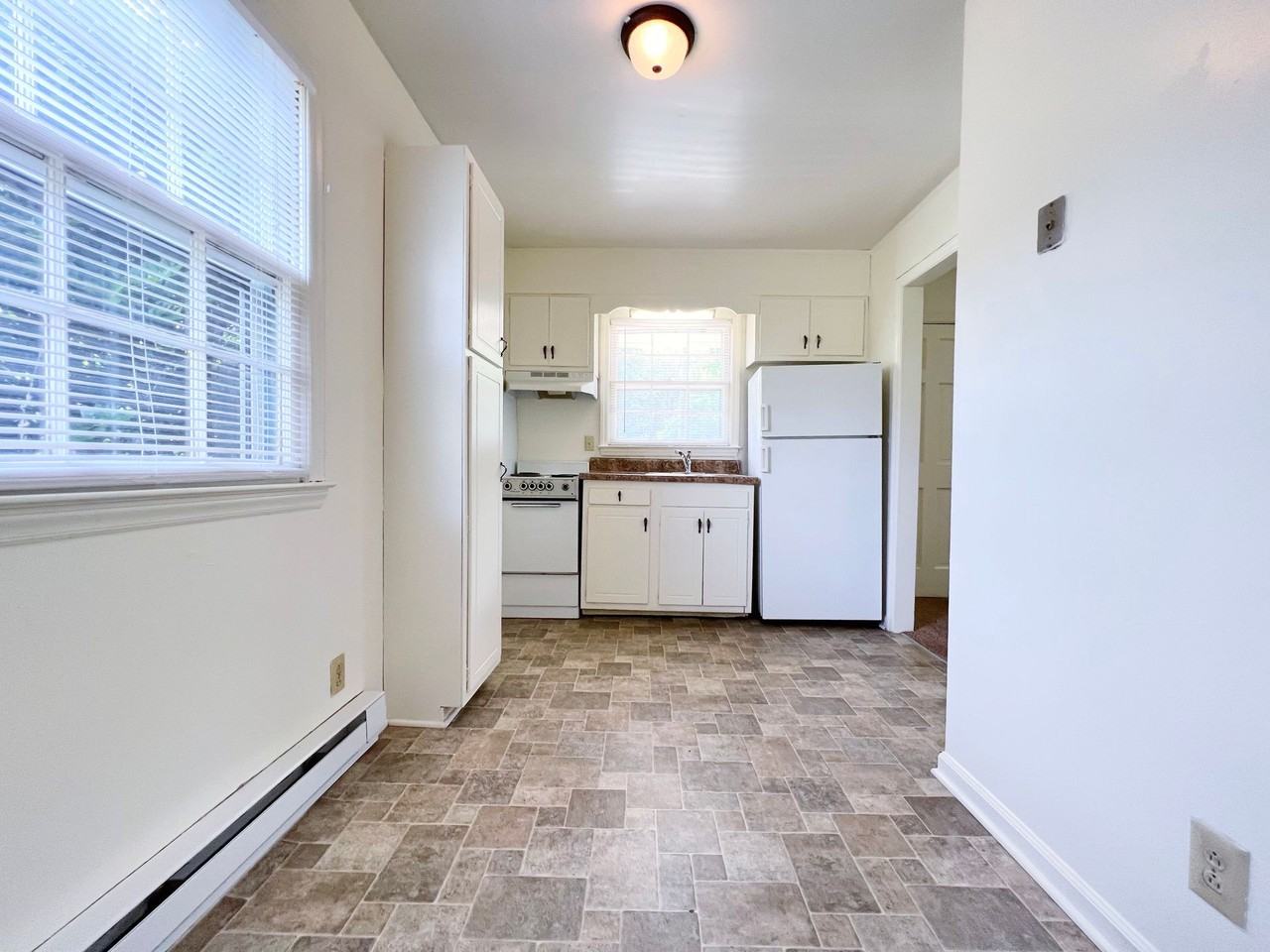 Lakewood Apartments - Photo 7 of 18