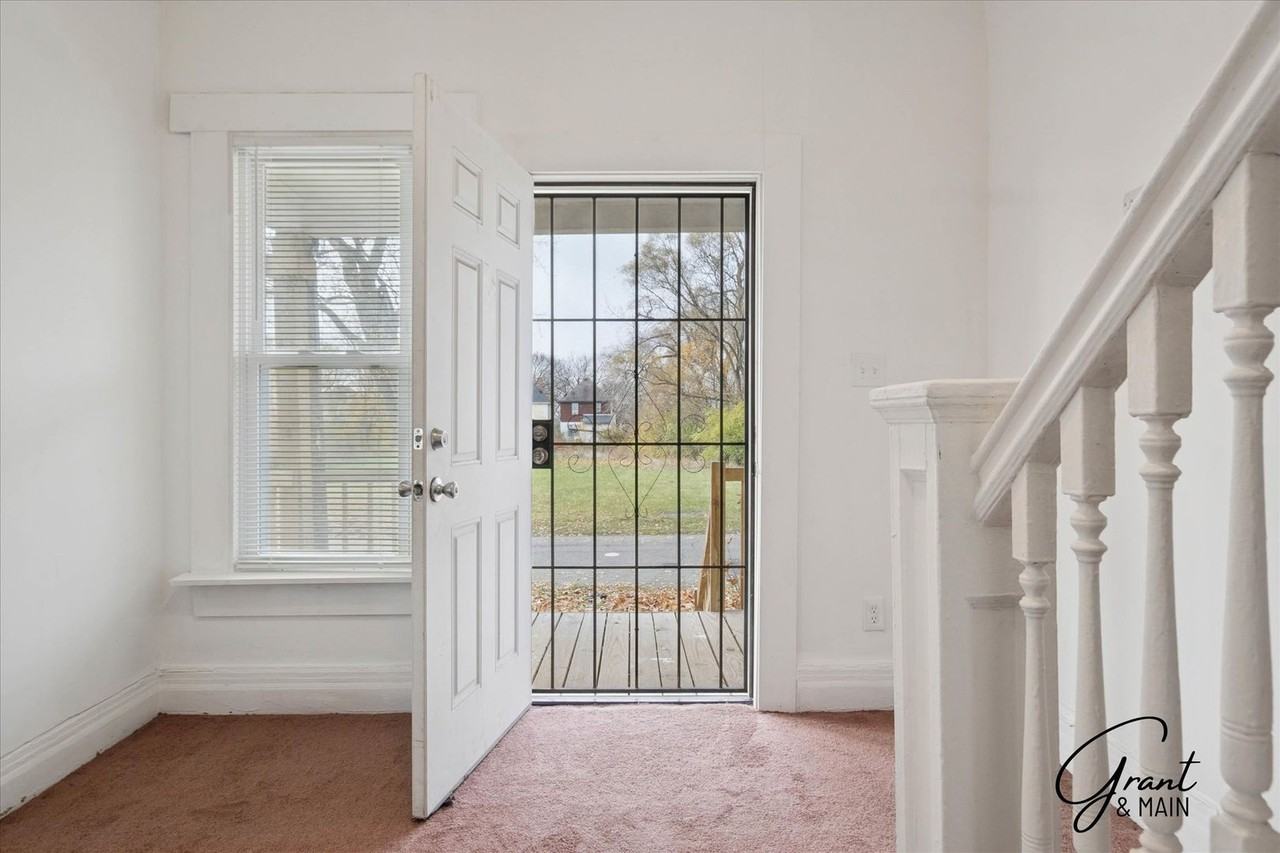 6144 16th Street - Photo 3 of 21