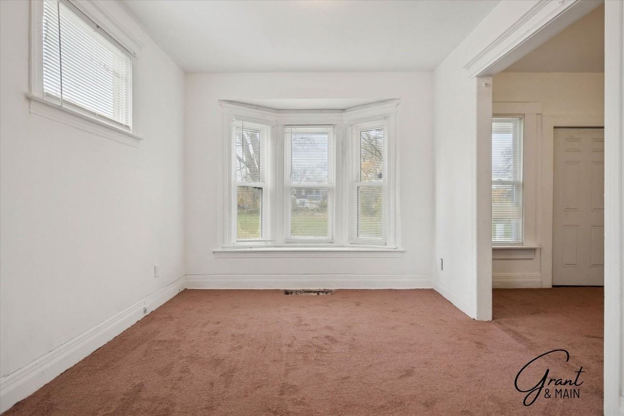 6144 16th Street - Photo 4 of 21