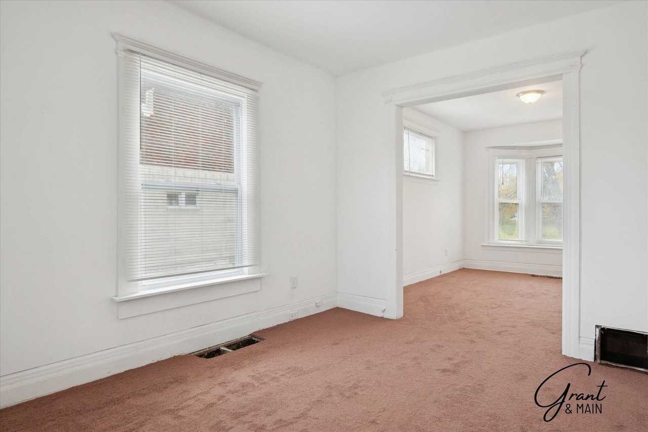 6144 16th Street - Photo 5 of 21