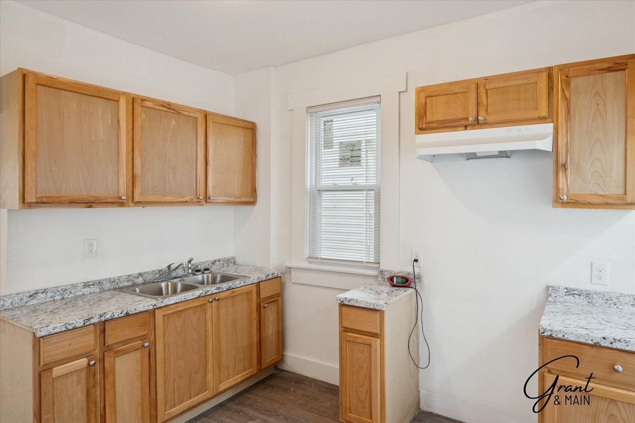 6144 16th Street - Photo 6 of 21