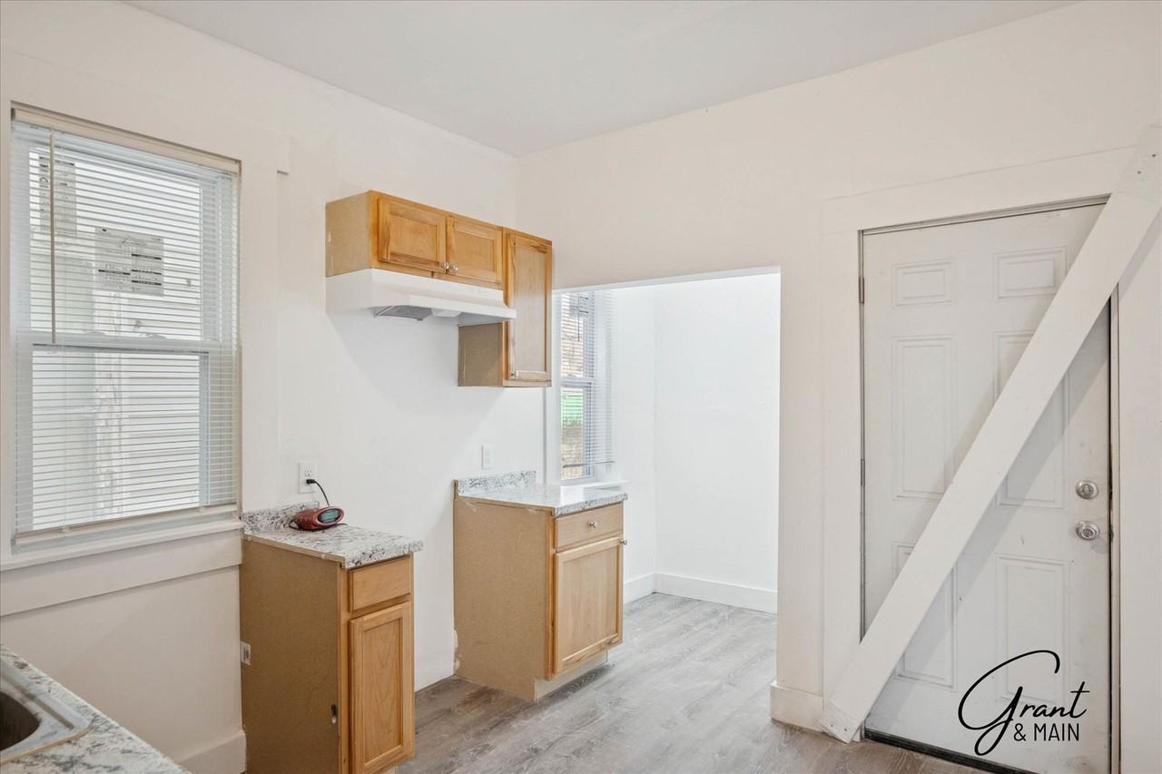 6144 16th Street - Photo 7 of 21