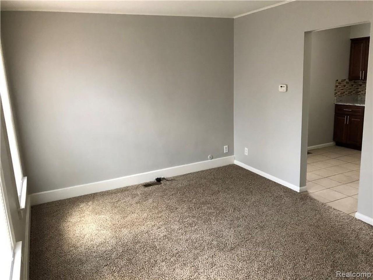 1857 Russell Ave - Photo 6 of 10