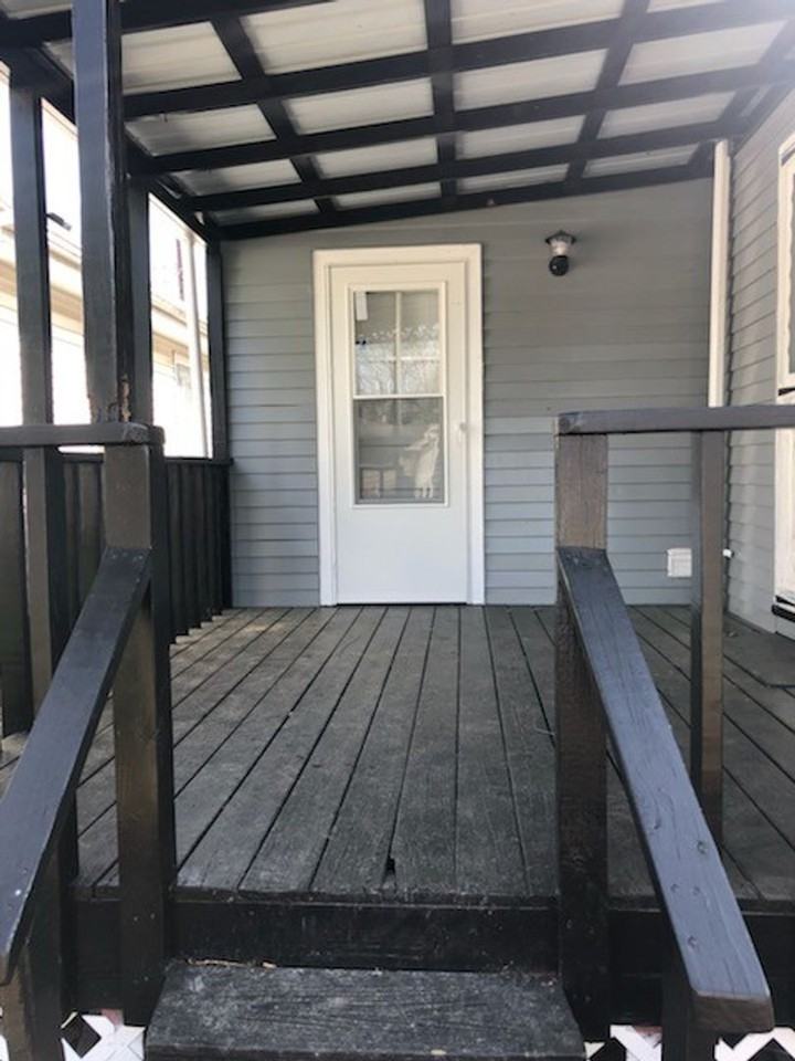 911 West Florence Avenue - Photo 3 of 8