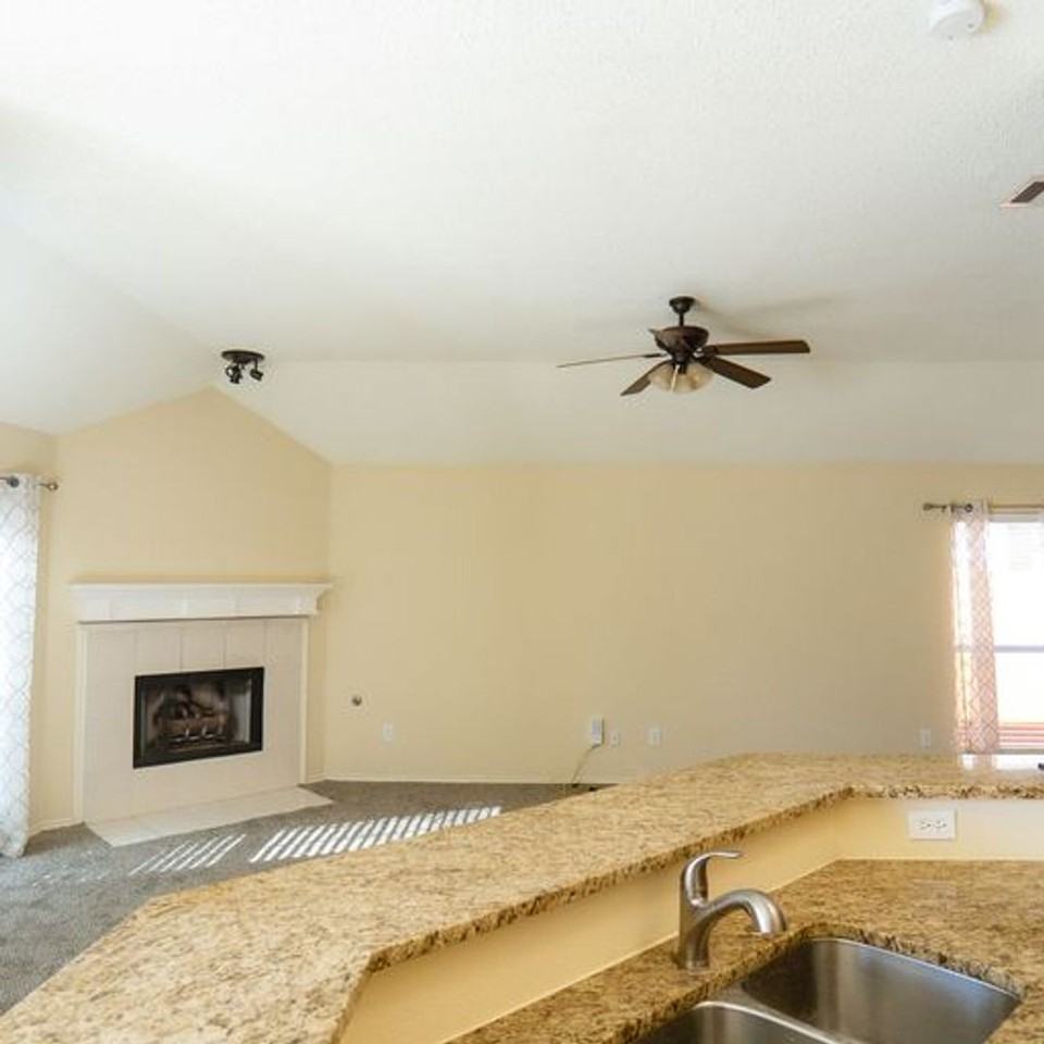 11449 Pagewynne Dr - Photo 4 of 38