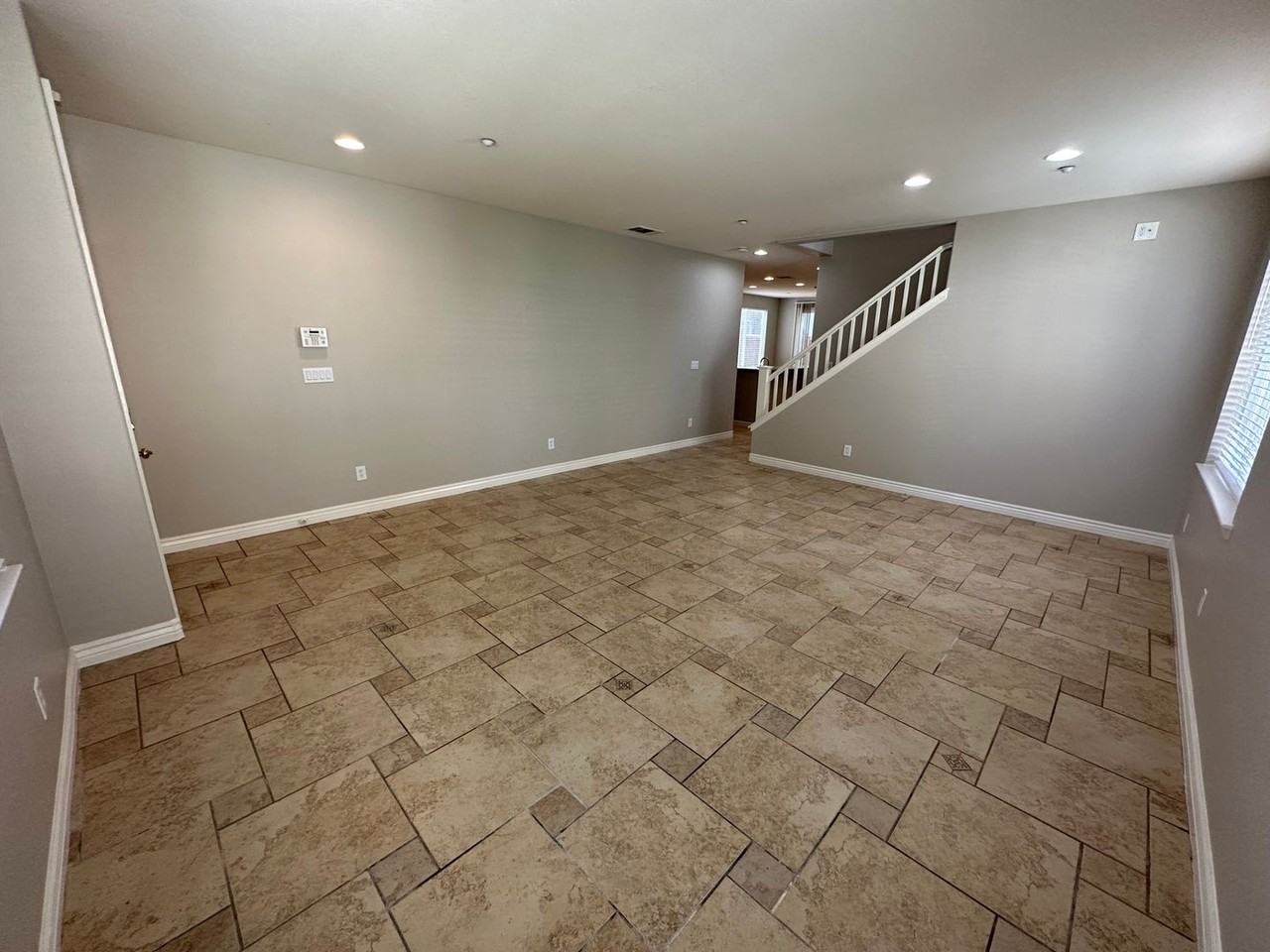 239 Lawrence Ln - Photo 5 of 27