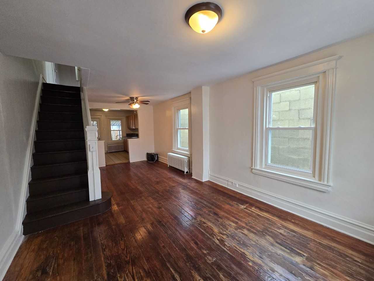 808 E Morton St - Photo 4 of 14