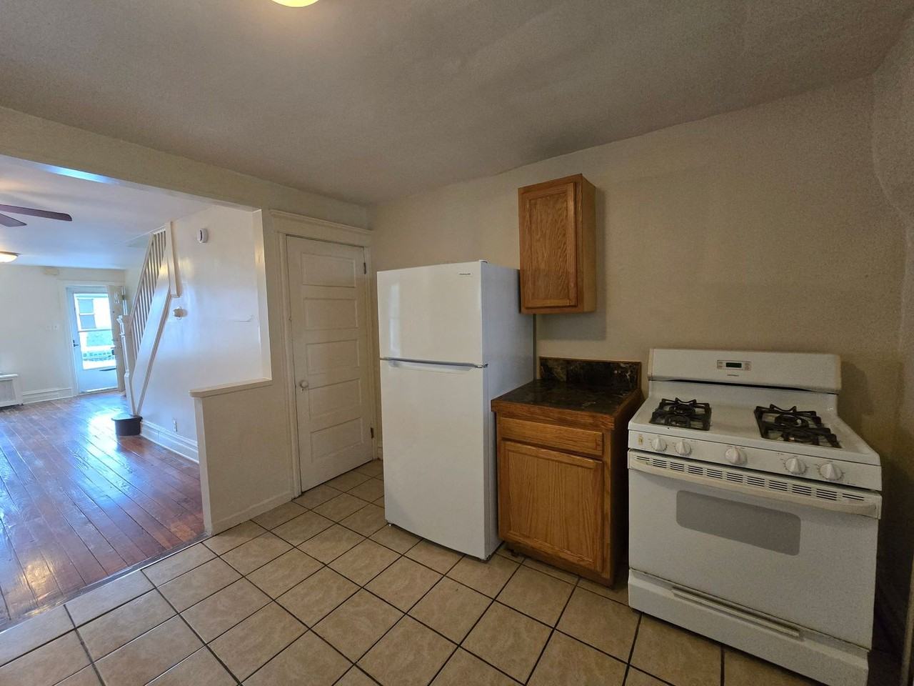 808 E Morton St - Photo 7 of 14