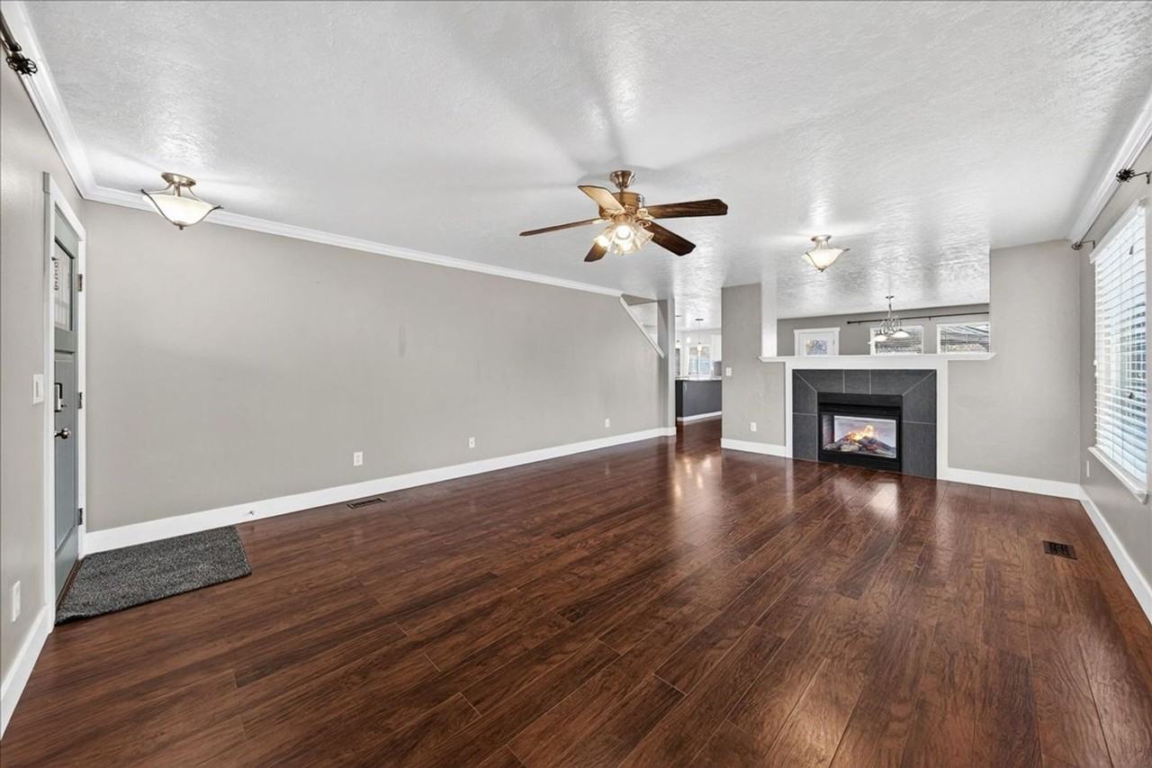 4551 W Hearst Dr - Photo 3 of 50