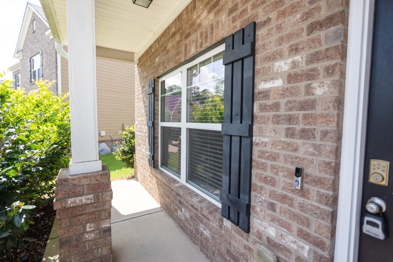 1115 Dietrich Lane - Photo 2 of 37