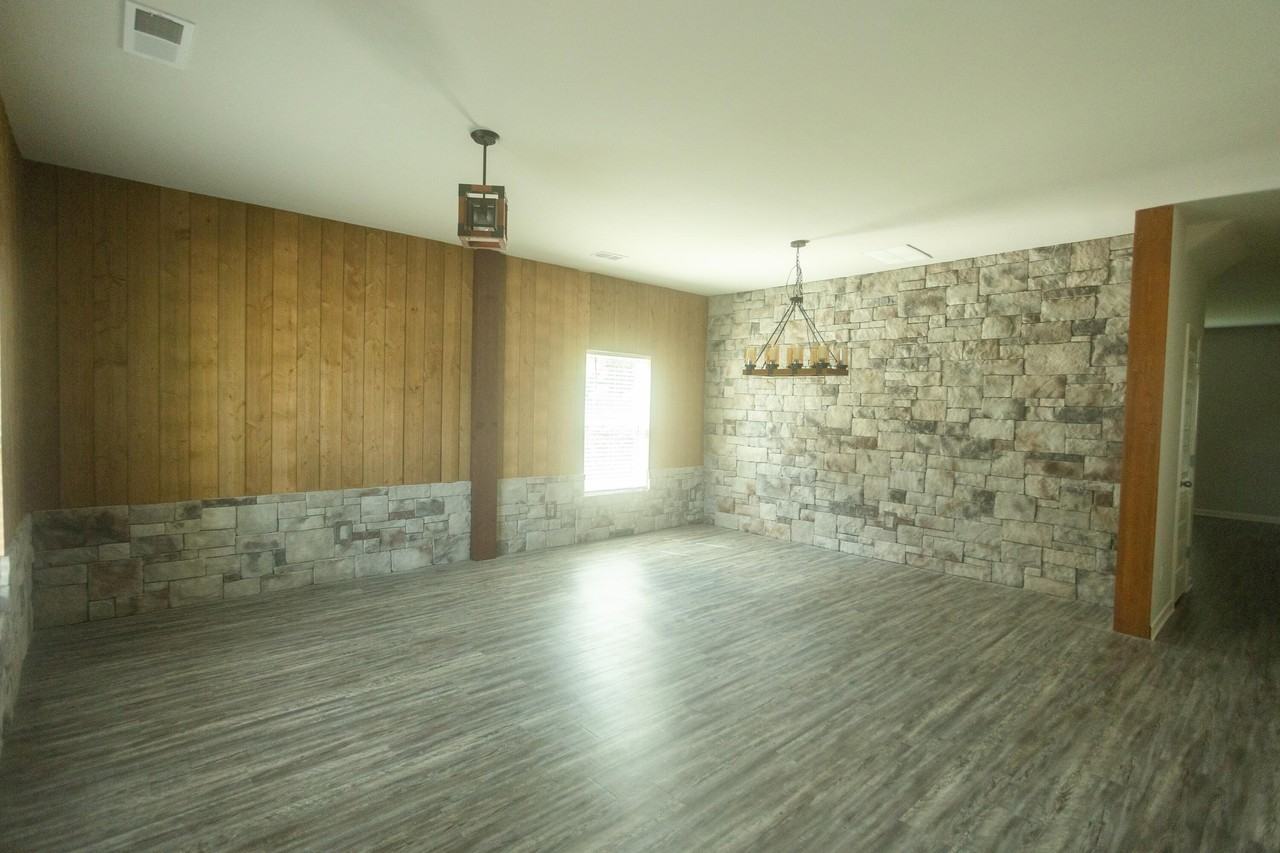 1115 Dietrich Lane - Photo 4 of 37