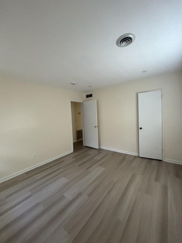 1228 Alfred Street - Photo 5 of 15