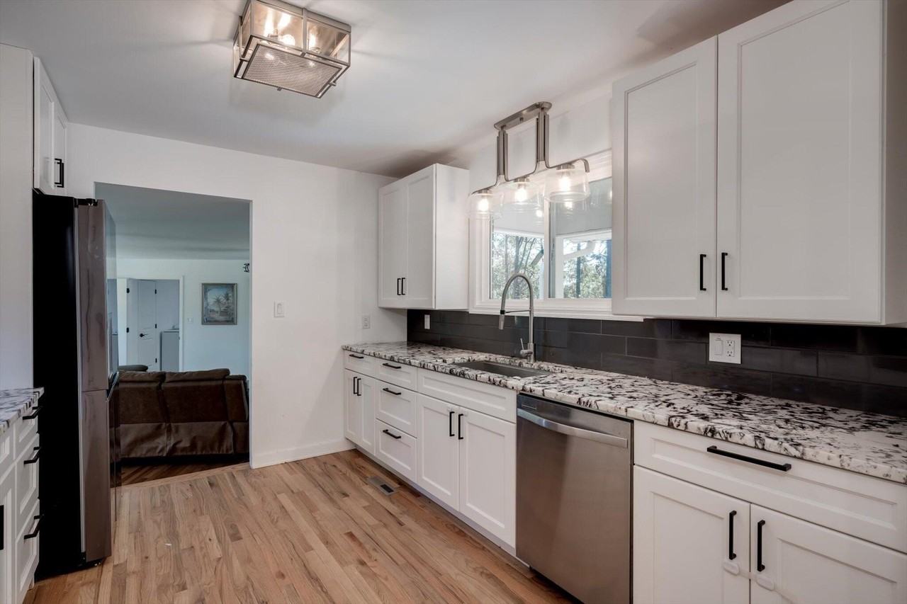 2899 Wagener Rd - Photo 2 of 35