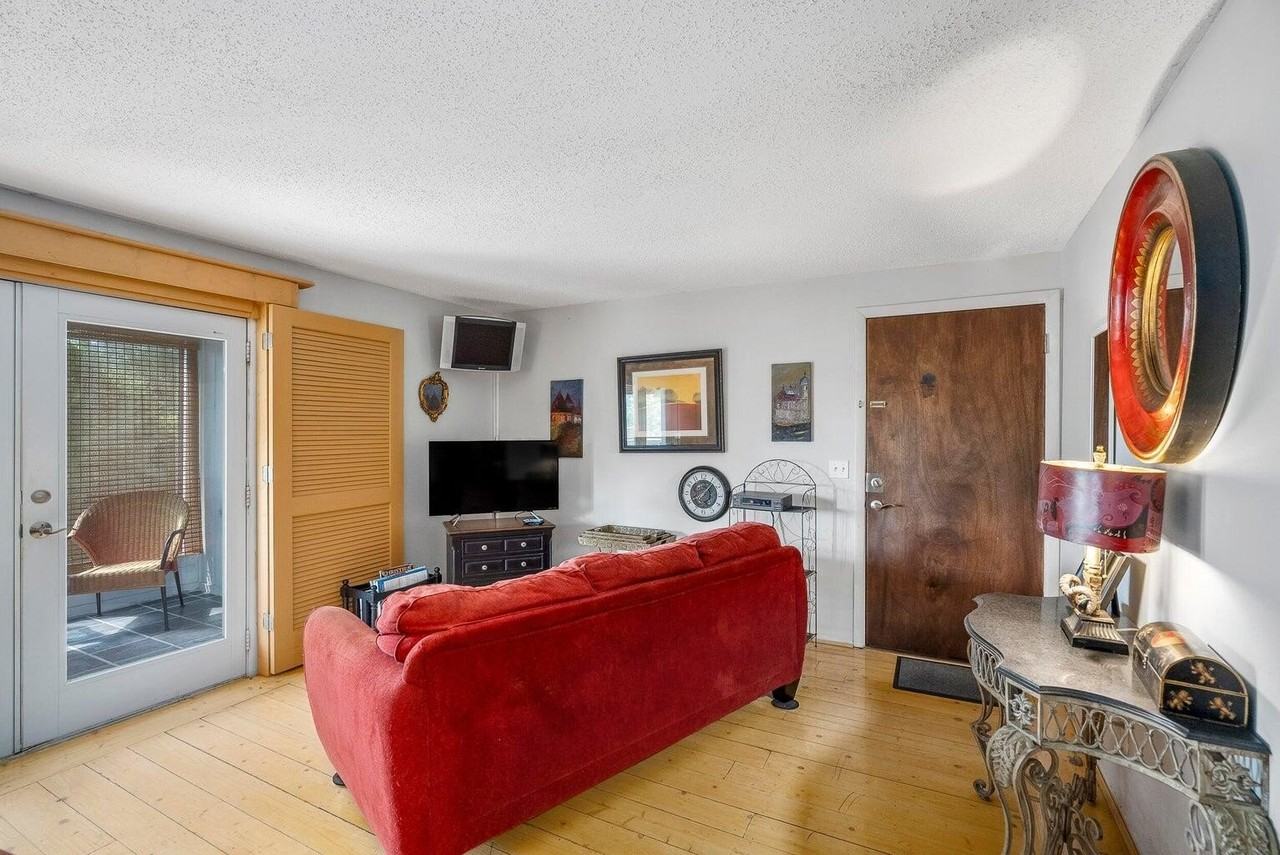 323 Laurens St Sw Apt C7 #C7 - Photo 4 of 22