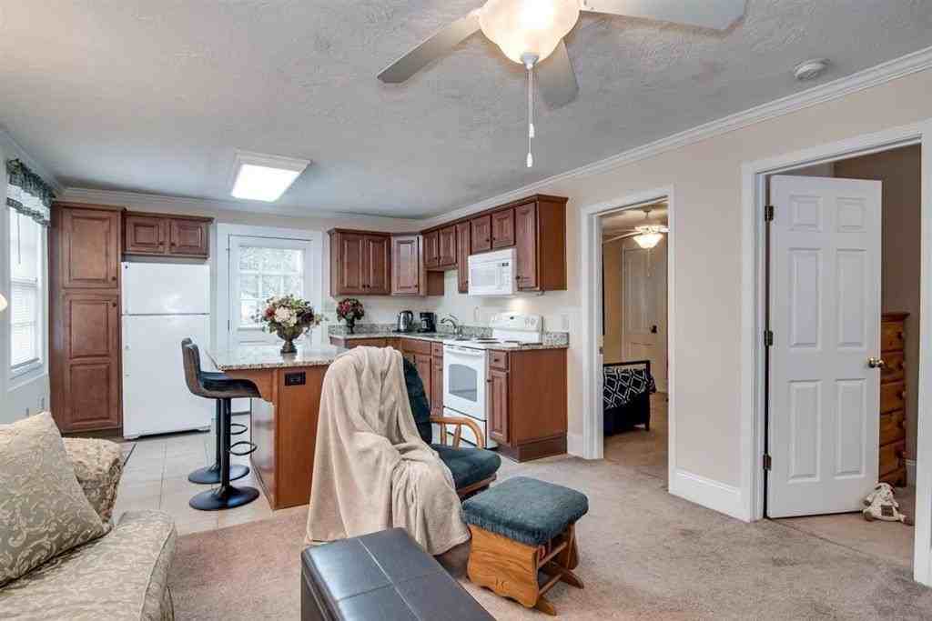 105 Florence St Sw Apt 103 #103 - Photo 7 of 23