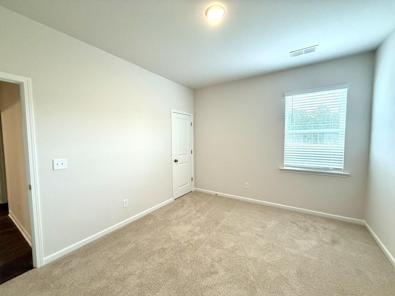 9093 Malahide Ln - Photo 6 of 31