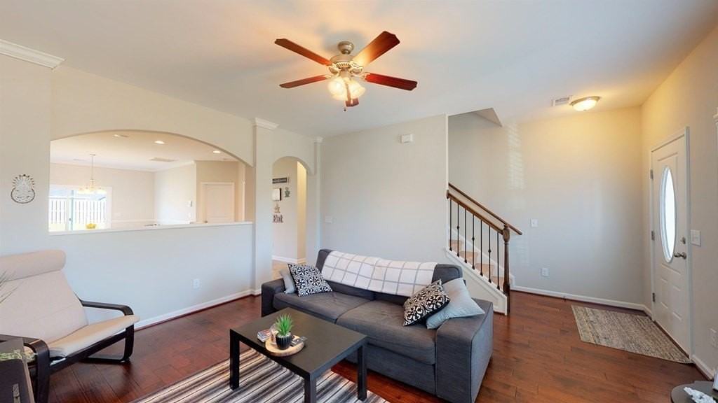 160 Kirkwood Drive - Photo 3 of 26