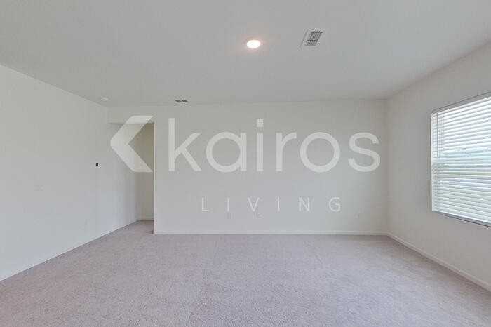 677 Castillo Dr - Photo 6 of 23