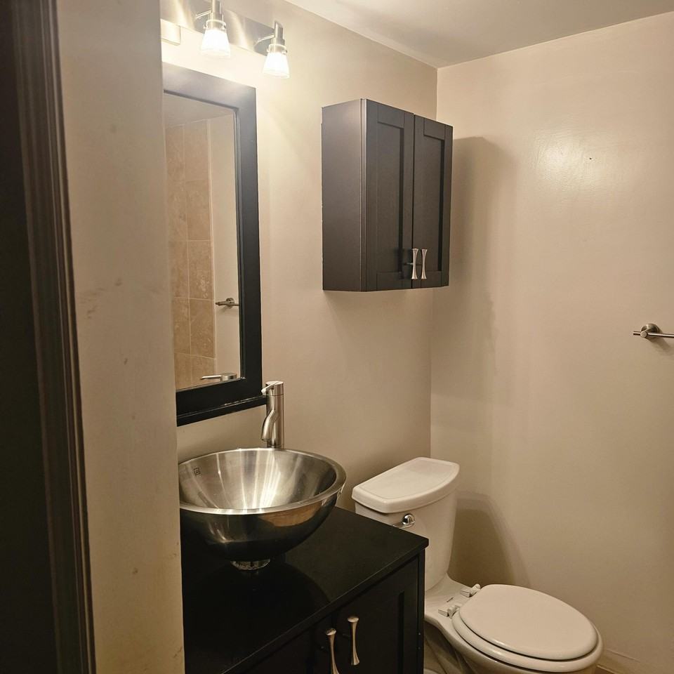 321 321 Laurents unit: B-9 #B9 - Photo 5 of 7