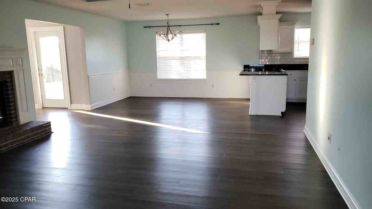 1905 Rhett Place - Photo 2 of 9