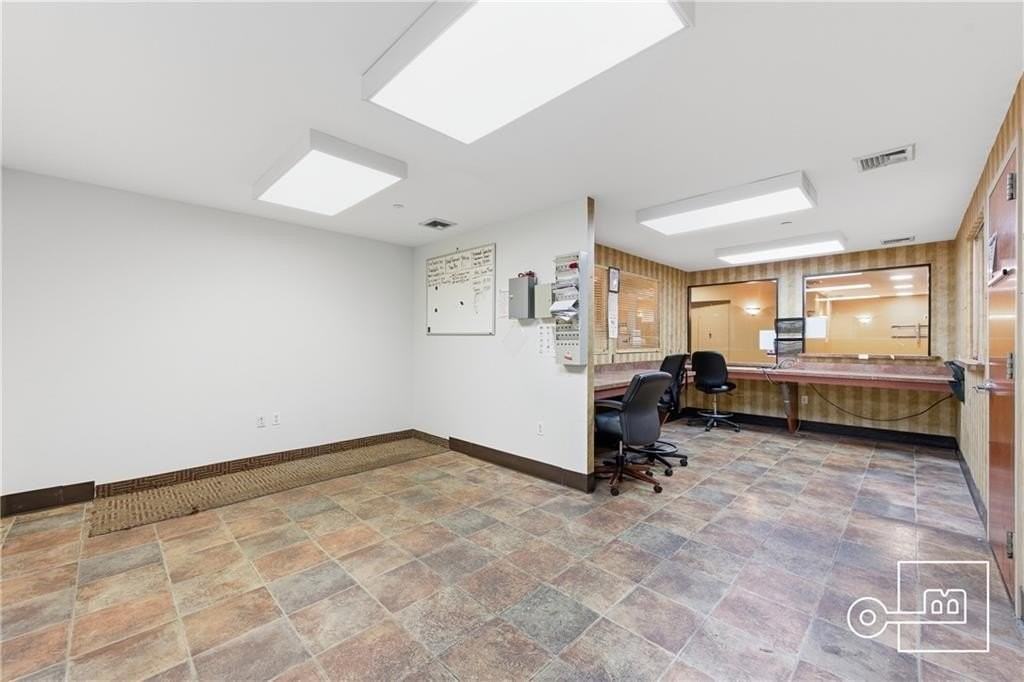 577 Prospect Ave - Photo 4 of 22