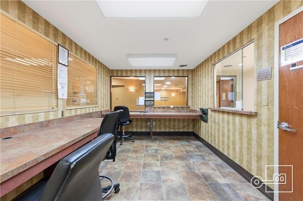 577 Prospect Ave - Photo 5 of 22