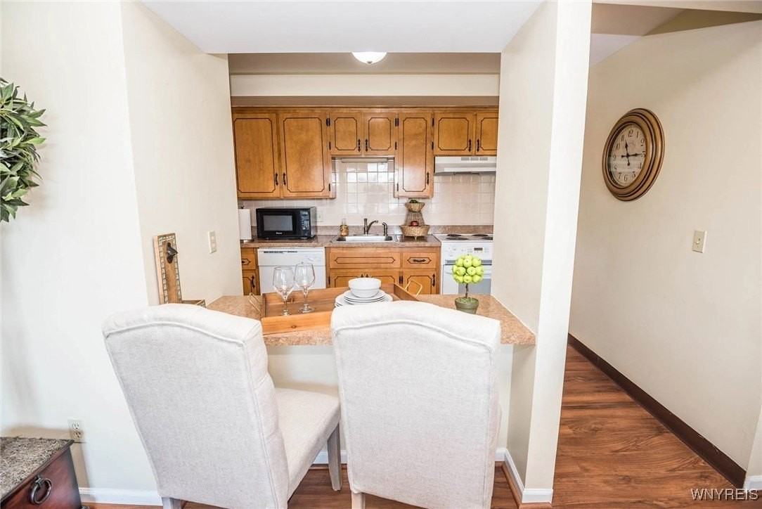 1968 Sheridan Drive - Photo 5 of 9