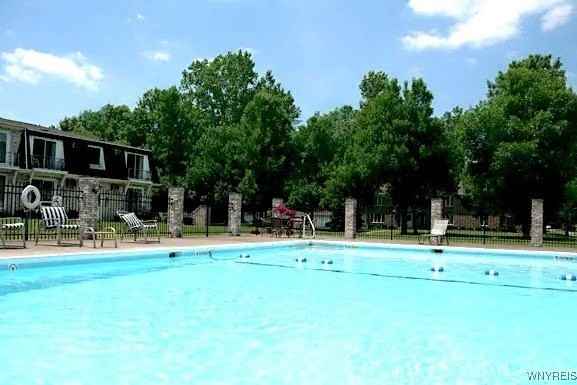 139 Peppertree Dr - Photo 4 of 4