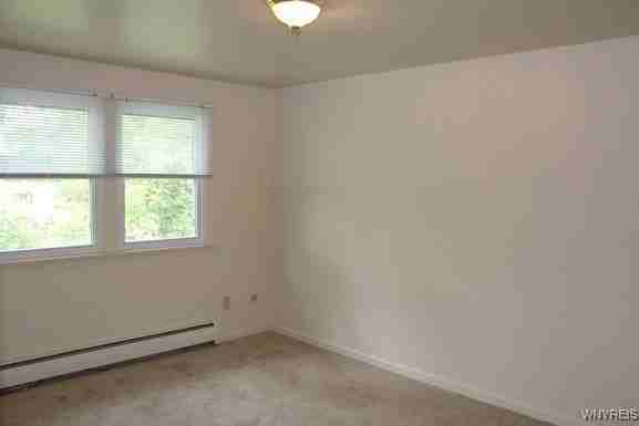 21 Edward White Dr - Photo 5 of 10