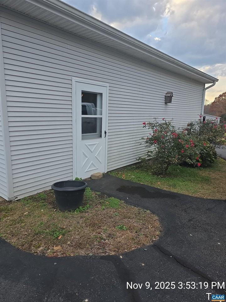 912 Hunters Lodge Rd - Photo 5 of 22