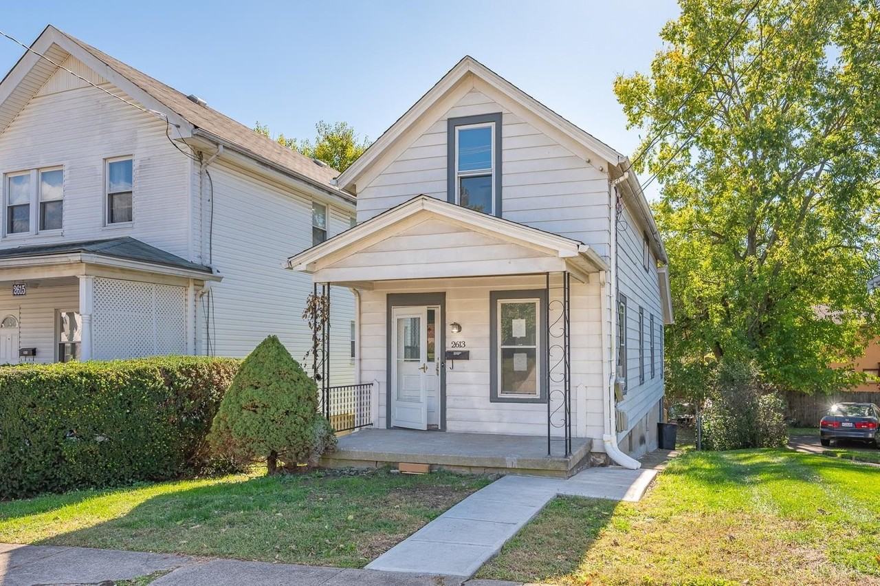 2613 Melrose Ave - Photo 2 of 30