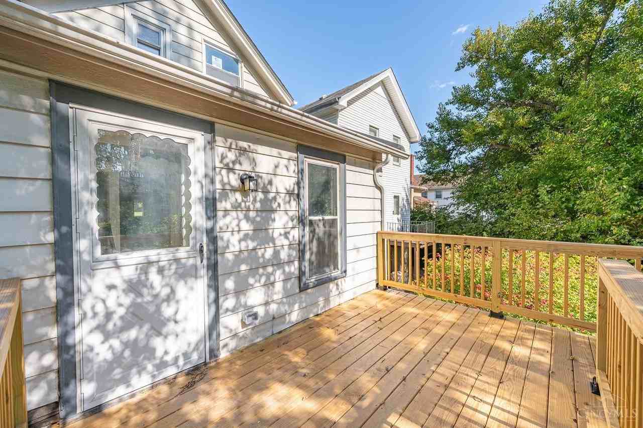 2613 Melrose Ave - Photo 4 of 30