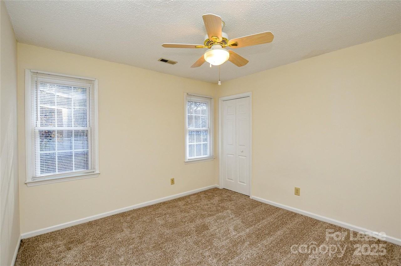 3500 Rosedown Dr - Photo 7 of 28