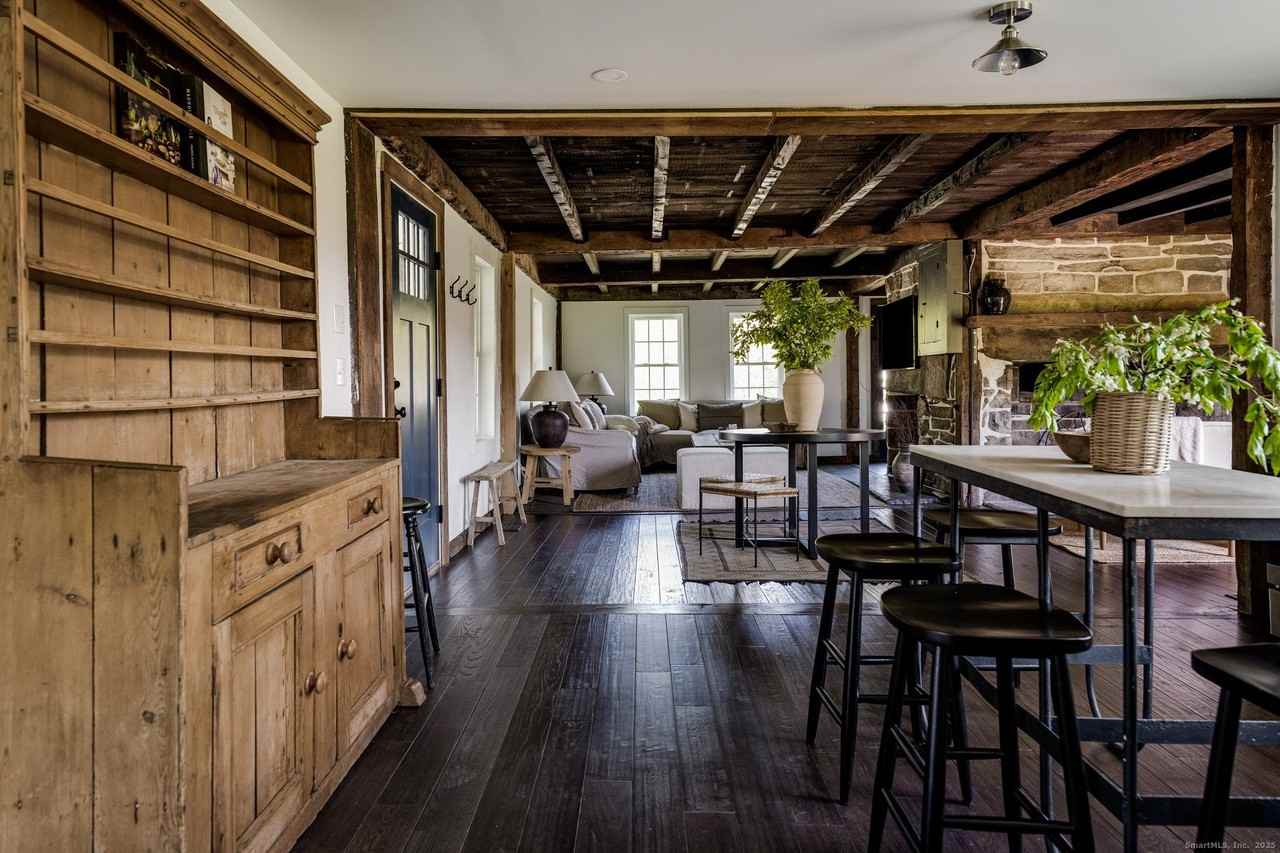 740 Little City Rd - Photo 6 of 21