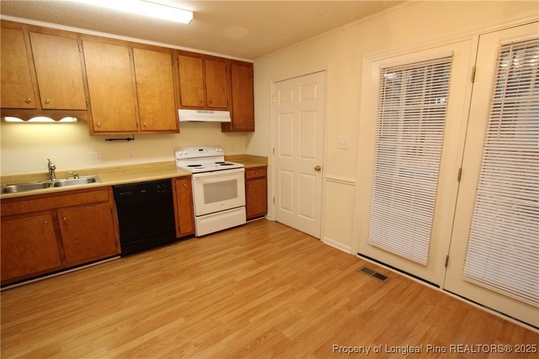 6124 Deerwood Pl - Photo 7 of 22