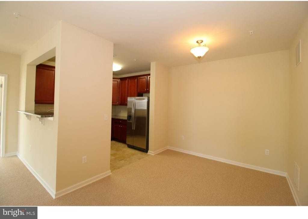 1137 Halifax Pl - Photo 4 of 12