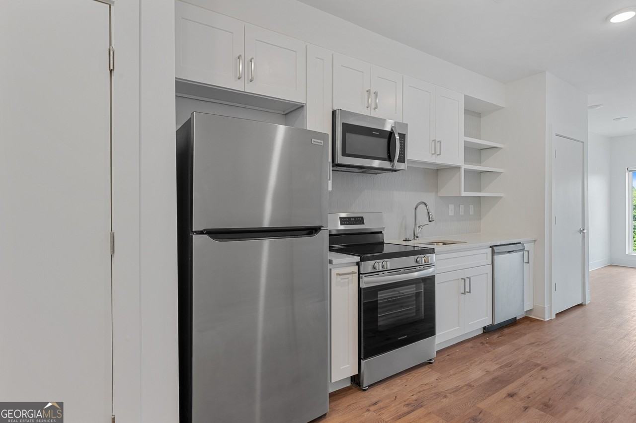 456 Flat Shoals Avenue Southeast #406 - Photo 6 of 25